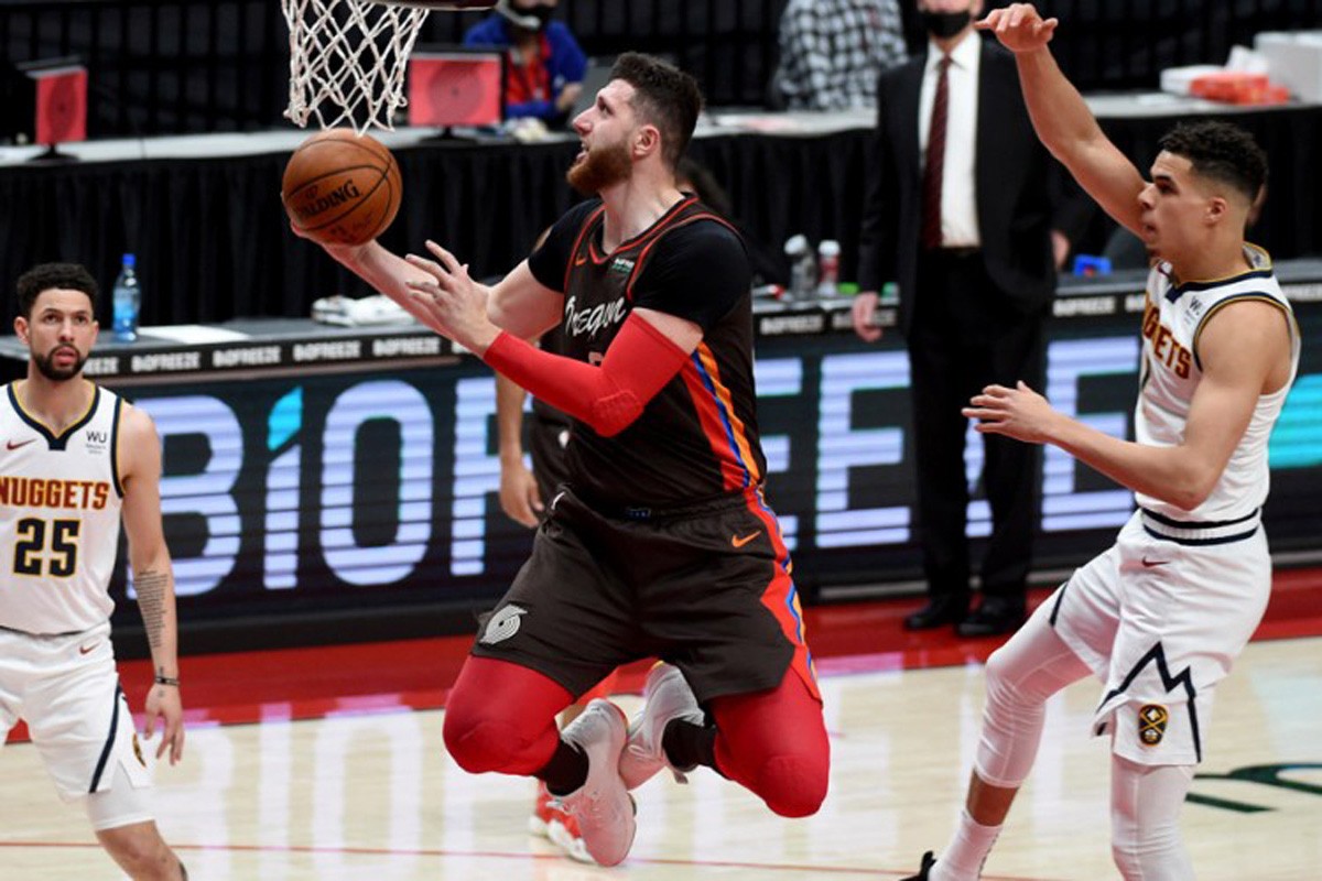 Nurkić u klinču sa navijačem: Zbog takvih kao ti djeca odlaze