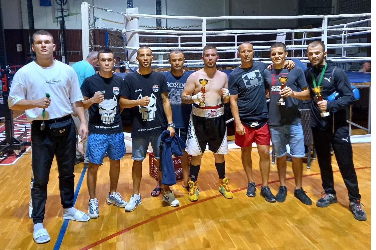 Bokseri Slavije složni i uz trenera