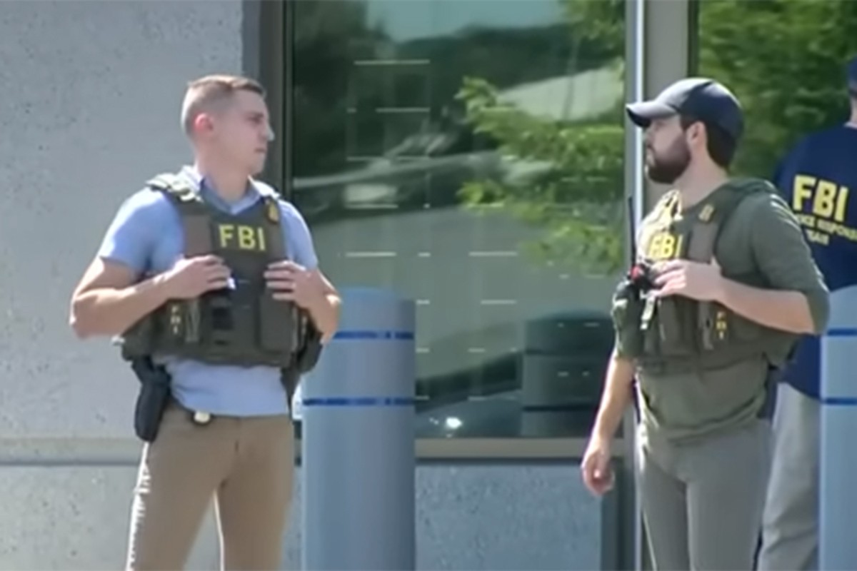 Pokušao da provali u zgradu FBI, pa pucao na policiju