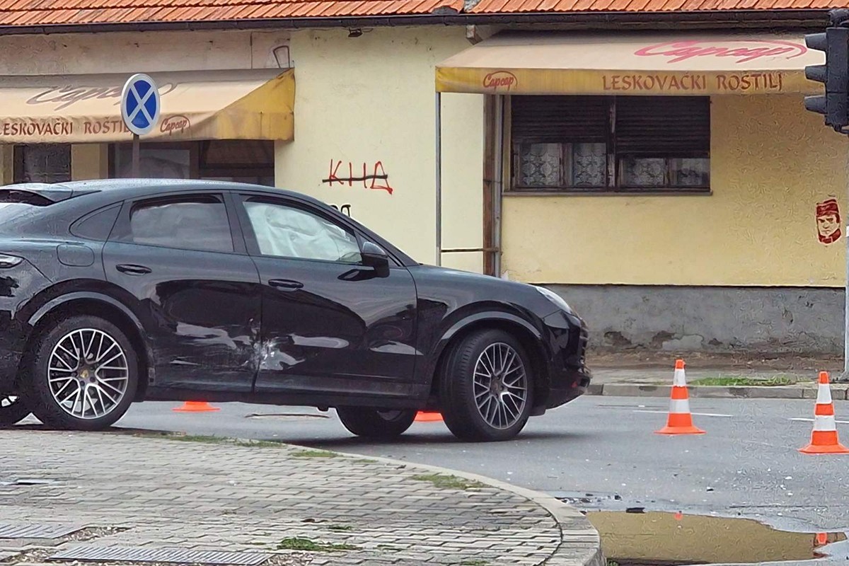 Uhapšen vozač poršea, pijan prijetio policajcima