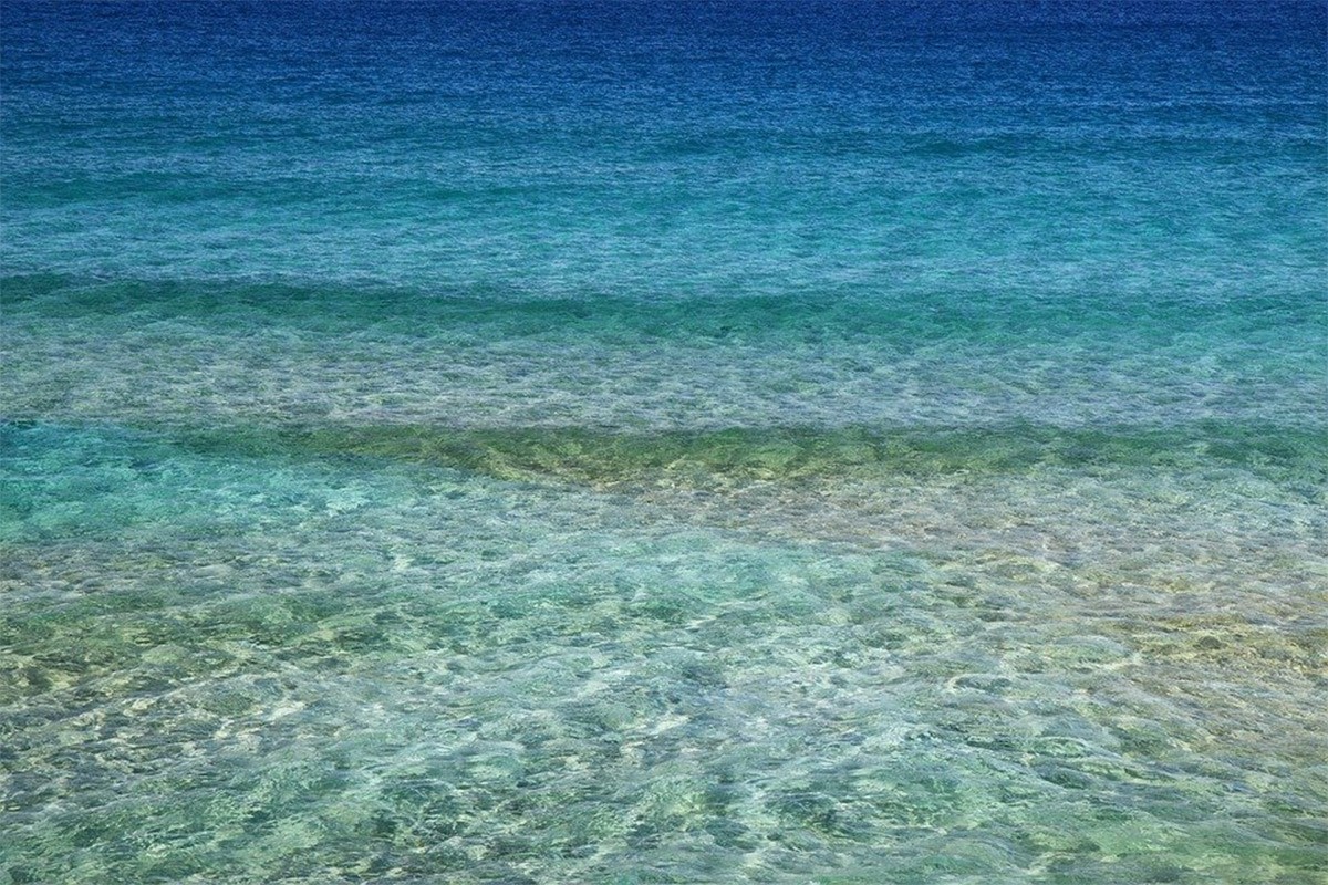 Provjerava se čistoća mora na plaži u Zadru