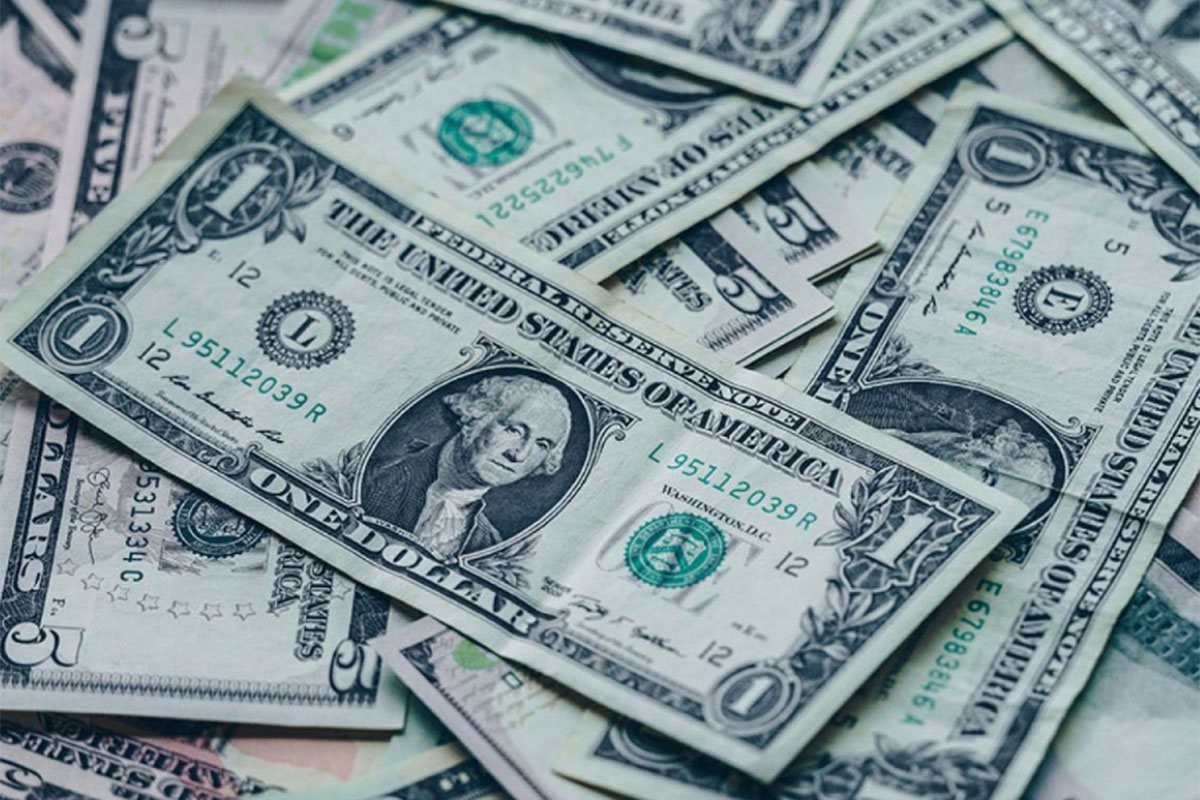 Dolar na tronedjeljnom maksimumu