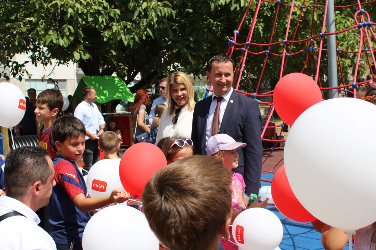 M:tel poklonio Trebinju dječije igralište