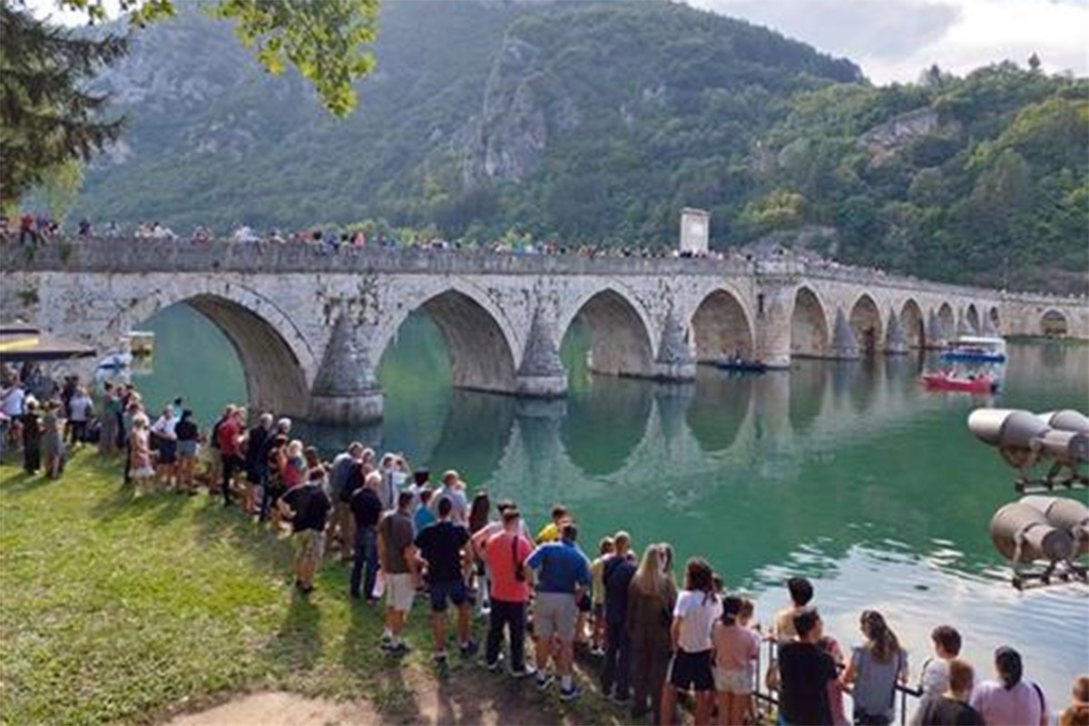 Otvorena manifestacija "Skokovi sa višegradske ćuprije"