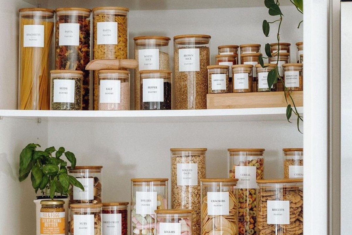 Trend pantry goals: Teglice za čuvanje hrane unose red u ostavu i kuhinju