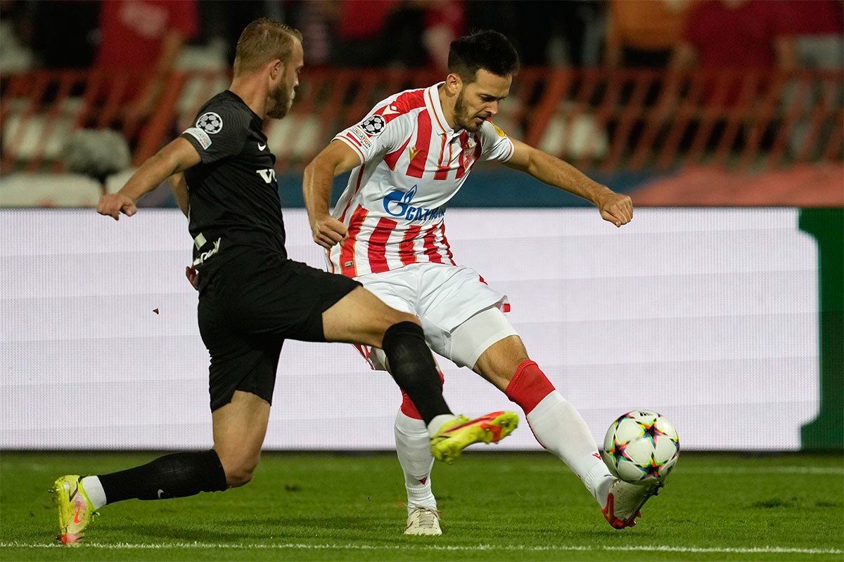 Zvezda na poluvremenu vodi, Borjan heroj pa tragičar
