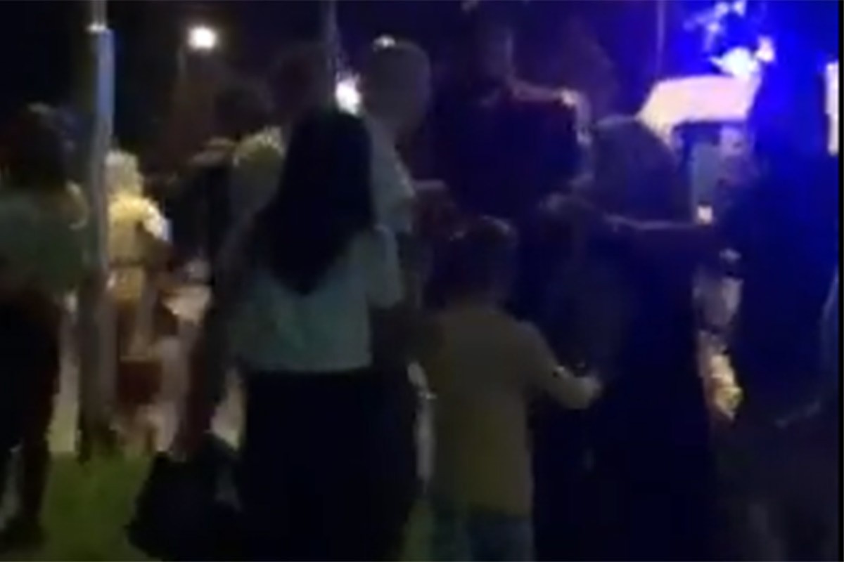 Auto udario dijete pa se roditelji potukli