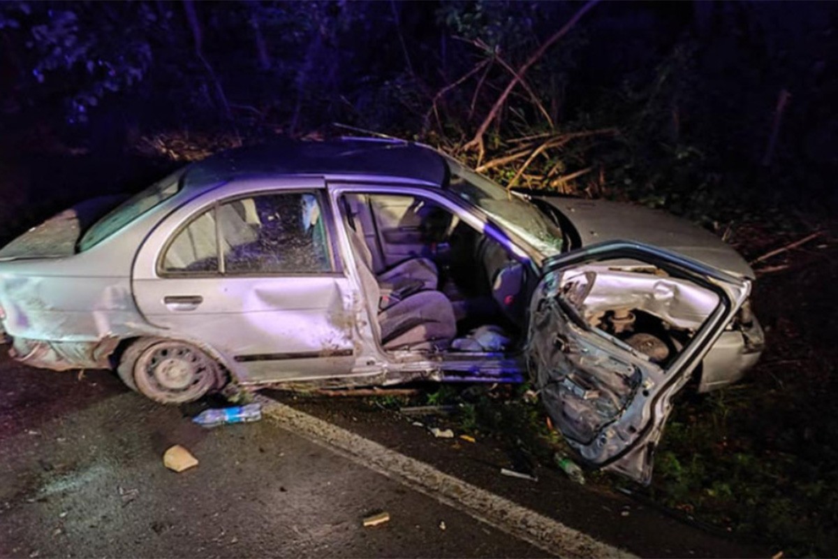 Povrijeđene tri osobe, nakon sudara dva vozila, na njih naletio treći automobil