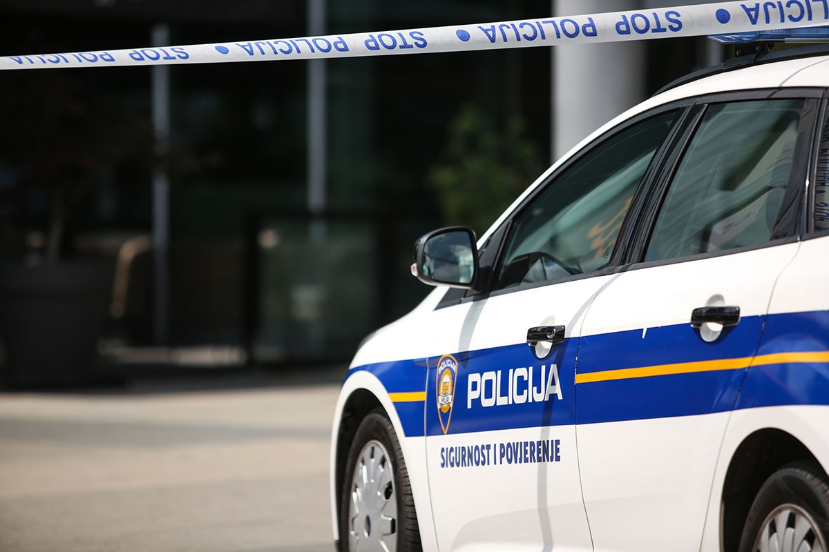Stravičan sudar kod Okučana: Vozač poginuo, žena u kritičnom stanju