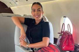 Georgina privatnim avionom stigla u Veneciju, pažnju privukao skup ...