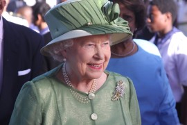 Britanski premijeri dolaze i odlaze, a kraljica ostaje