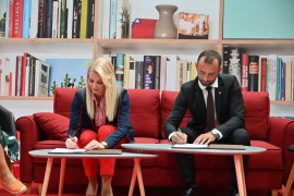 Potpisan sporazum u korist pisane riječi: Književnost Srpske od sada ...