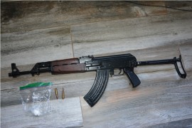 Od Prijedorčanina oduzeti automatska puška i droga