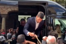 Novak Đoković kitio muzičare na bratovoj svadbi