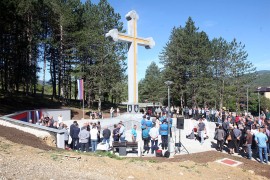 Otkriven Centralni spomenik poginulim borcima i civilnim žrtvama rata ...