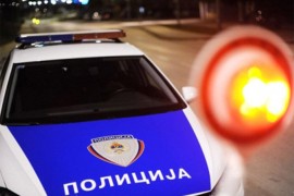 Tri osobe povrijeđene u sudaru dva vozila