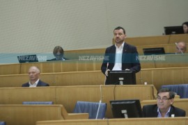 Prikupljeni potpisi za sazivanje sjednice: Akcize na gorivo ukidaju pod ...