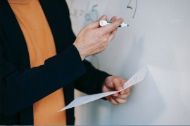 Profesor optužen za seksualno uznemiravanje studentkinja