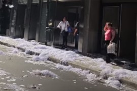 Argentinci uoči Nove godine bacaju kancelarijski materijal kroz prozor