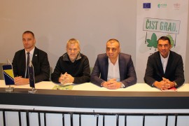 Komunalci obnavljaju mobilijar i vozila