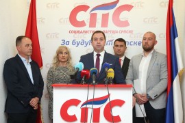 SPS: Umjesto valjanja u blatu, ponudite svoja rješenja