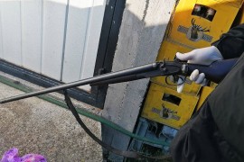 UIO BiH: Oduzeti puška i veća količina duvana