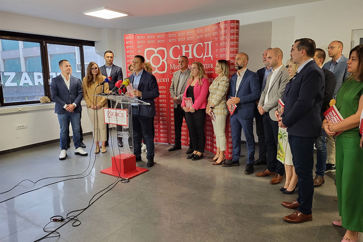 Promovisan Zbornik politika GO SNSD "Naša nova Banjaluka"