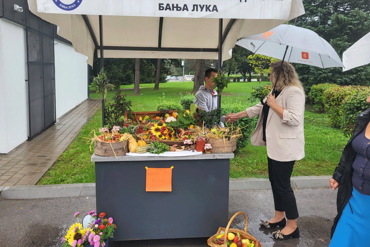 "Dani baštovanstva" na platou ispred Krajiške kuće