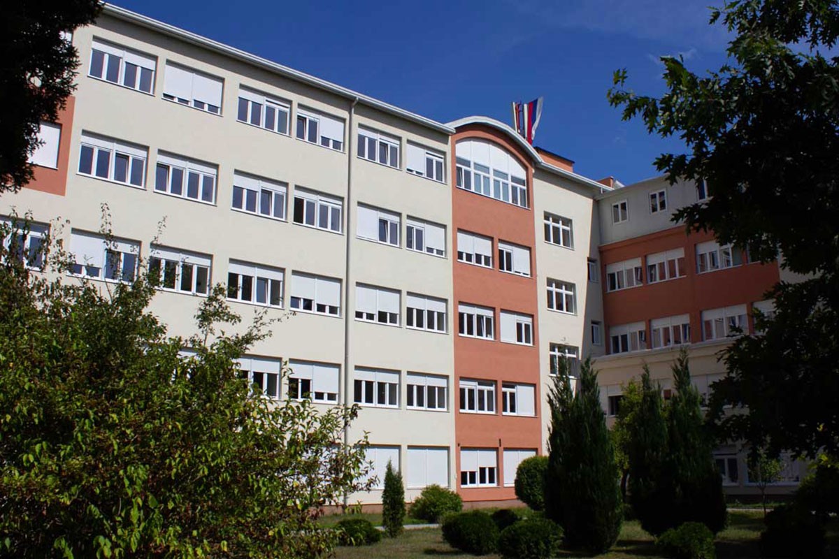 Zbog bebe koja im je ispala medicinare šalju na obuku