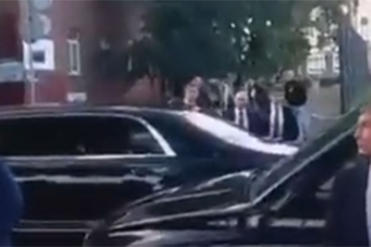 Putin zaustavio kolonu da porazgovara sa ljudima