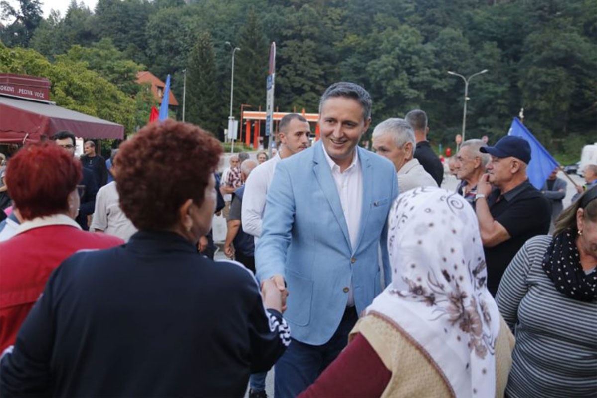 Bećirović: Omogućiti dostojanstven život za sve