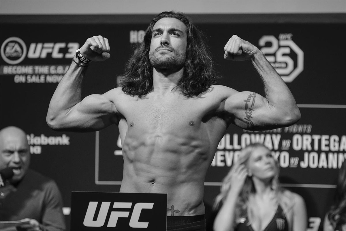 Preminuo bivši UFC borac Elijas Teodoru