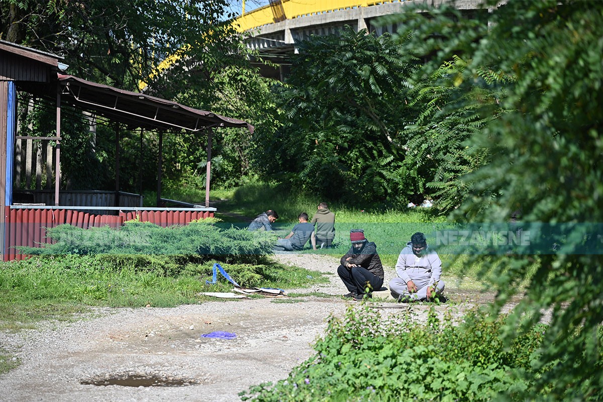 Migranti žive ispod nadvožnjaka u Banjaluci