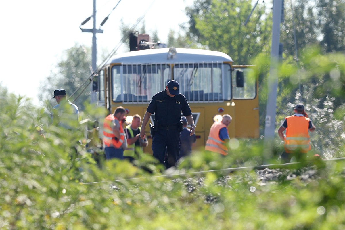 Željeznička nesreća u Hrvatskoj: U naletu voza poginuli djevojka i dijete