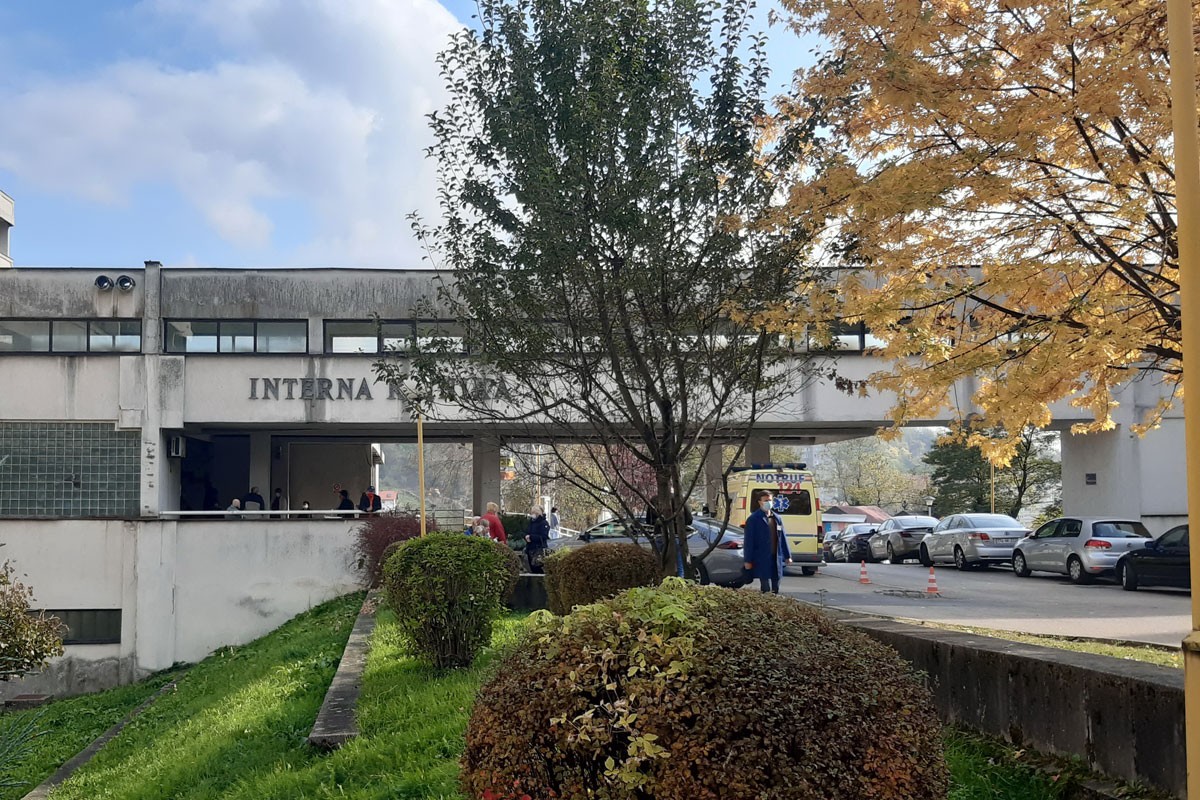 UKC Tuzla nabavlja novi aparat za zračenje i liftove