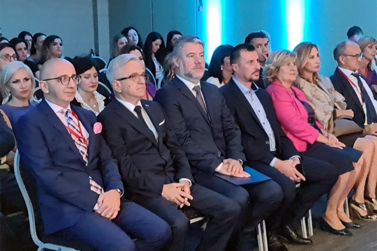 Čubrilović otvorio Međunarodni kongres doktora medicine
