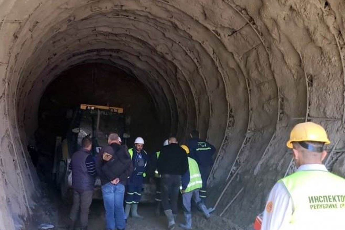 Tijelo nastradalog još nije izvučeno iz tunela "Zovi Do"