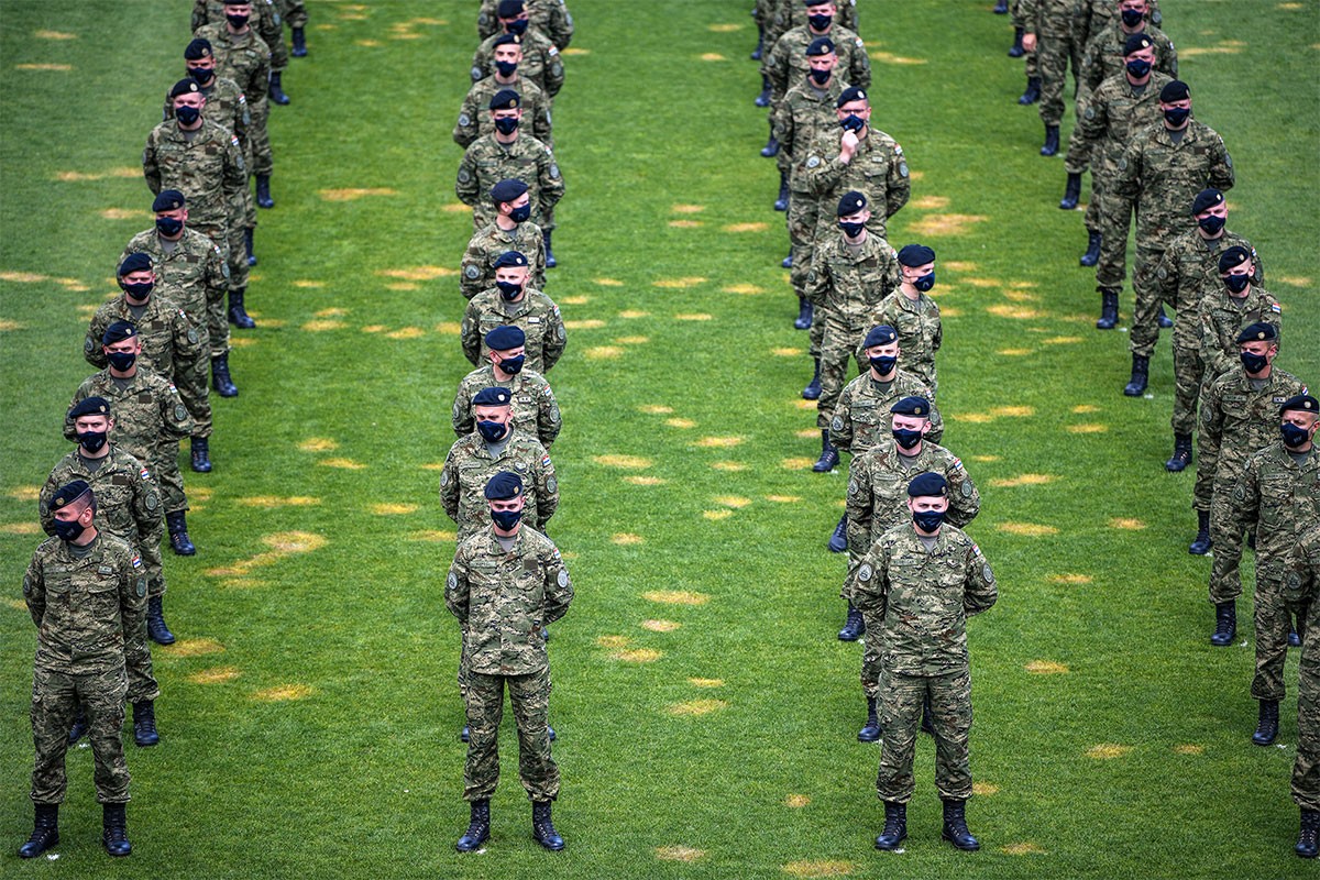 Hrvatski vojnik preminuo nakon trčanja