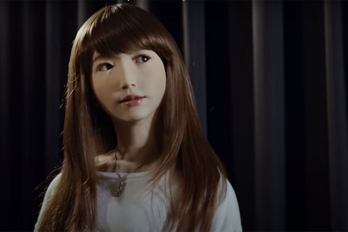 Naučnici u Japanu uče robota smislu za humor