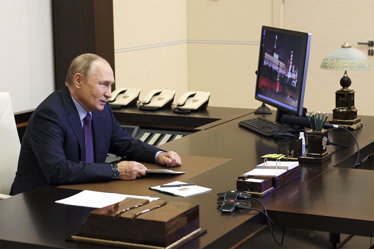 Putin: Nećemo skrenuti sa svog suverenog kursa