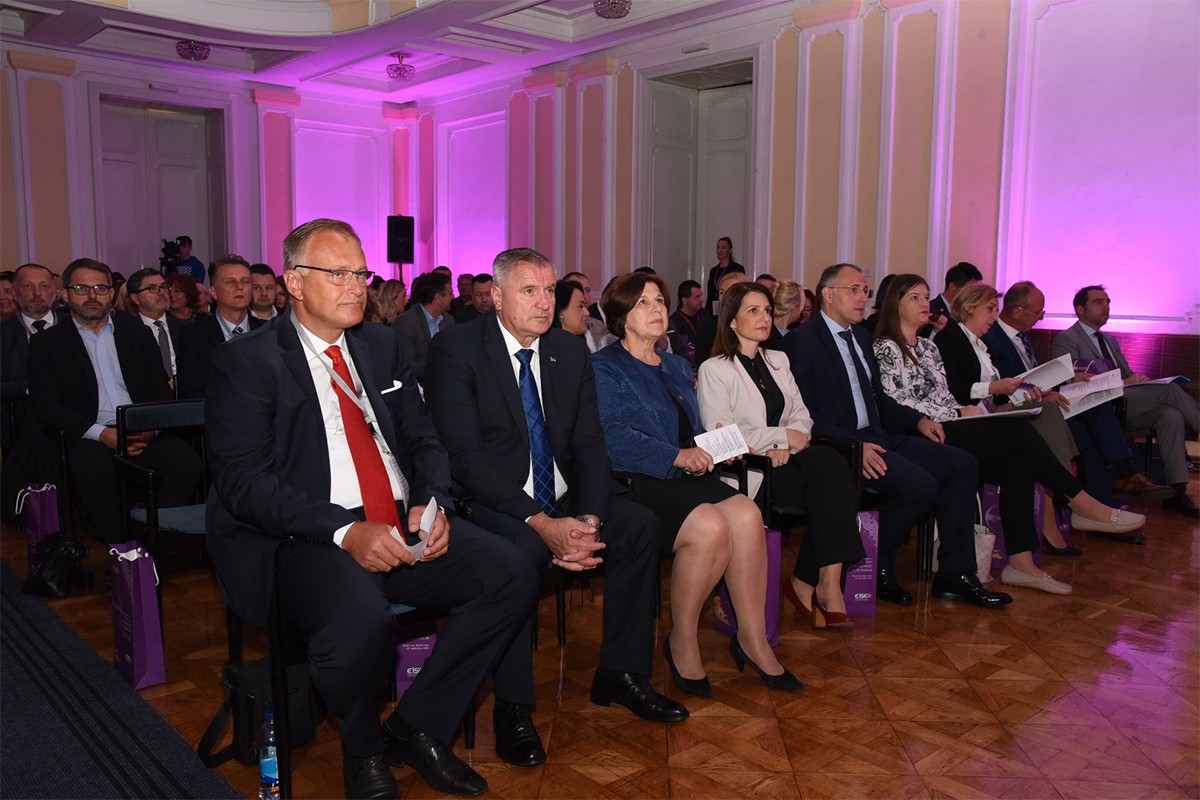 Trivić: Vlada privredi kroz različite mjere dala 950 miliona KM