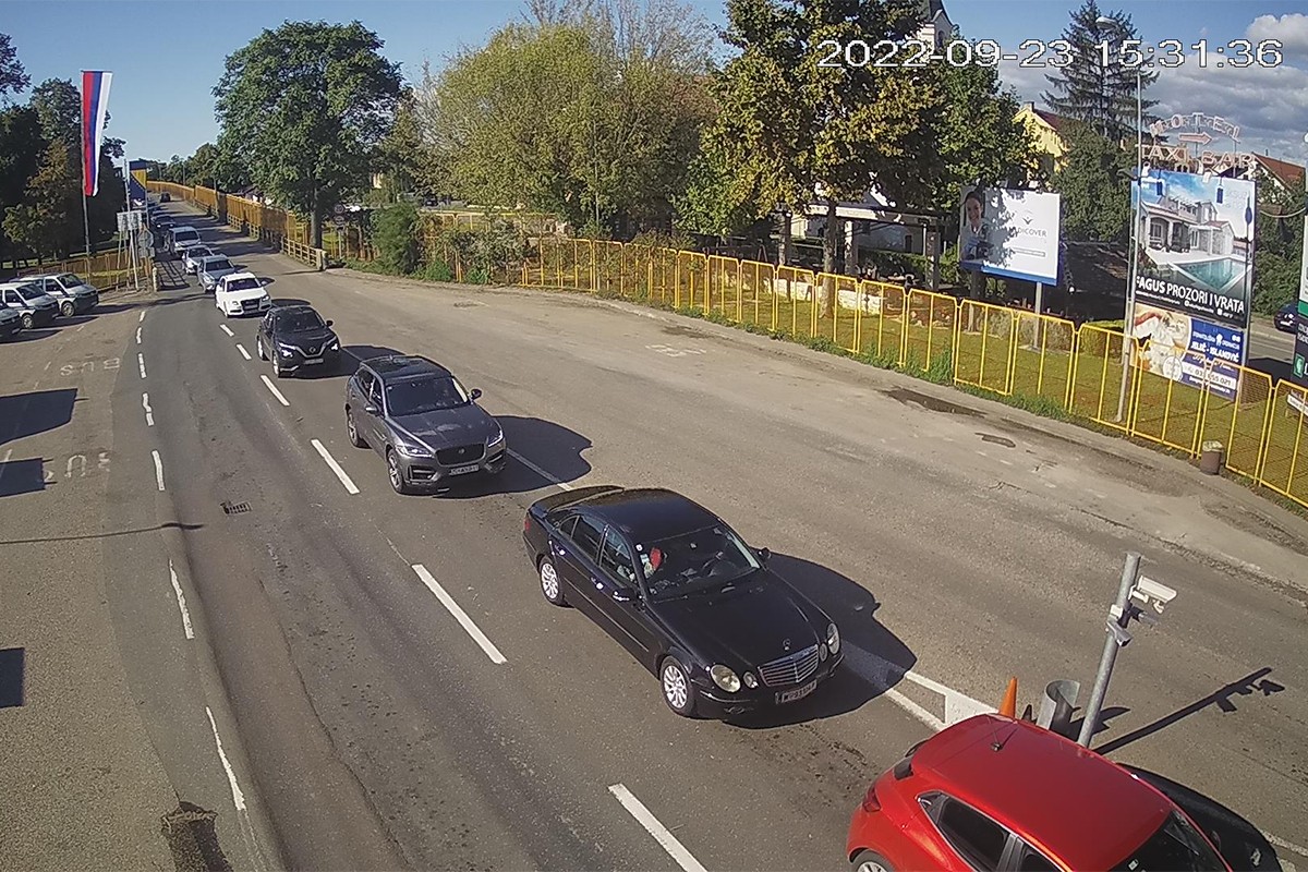 Pojačan saobraćaj na graničnim prelazima Gradiška i Donja Gradina