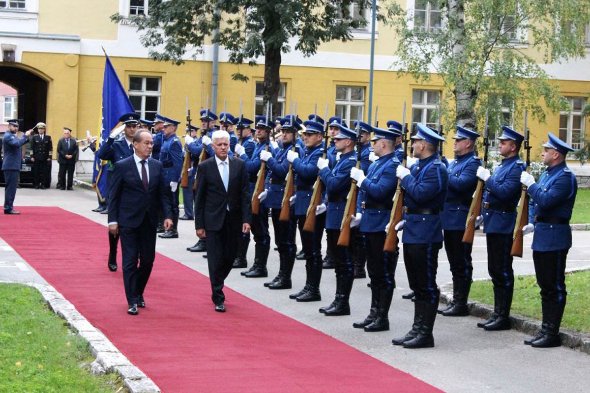 Bugarska spremna nastaviti vojno učešće u BiH