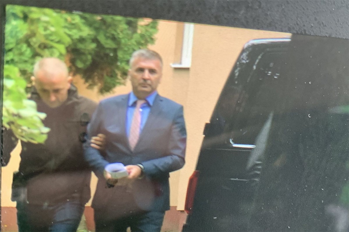 Novitović uhapšen zbog stranačkog zapošljavanja