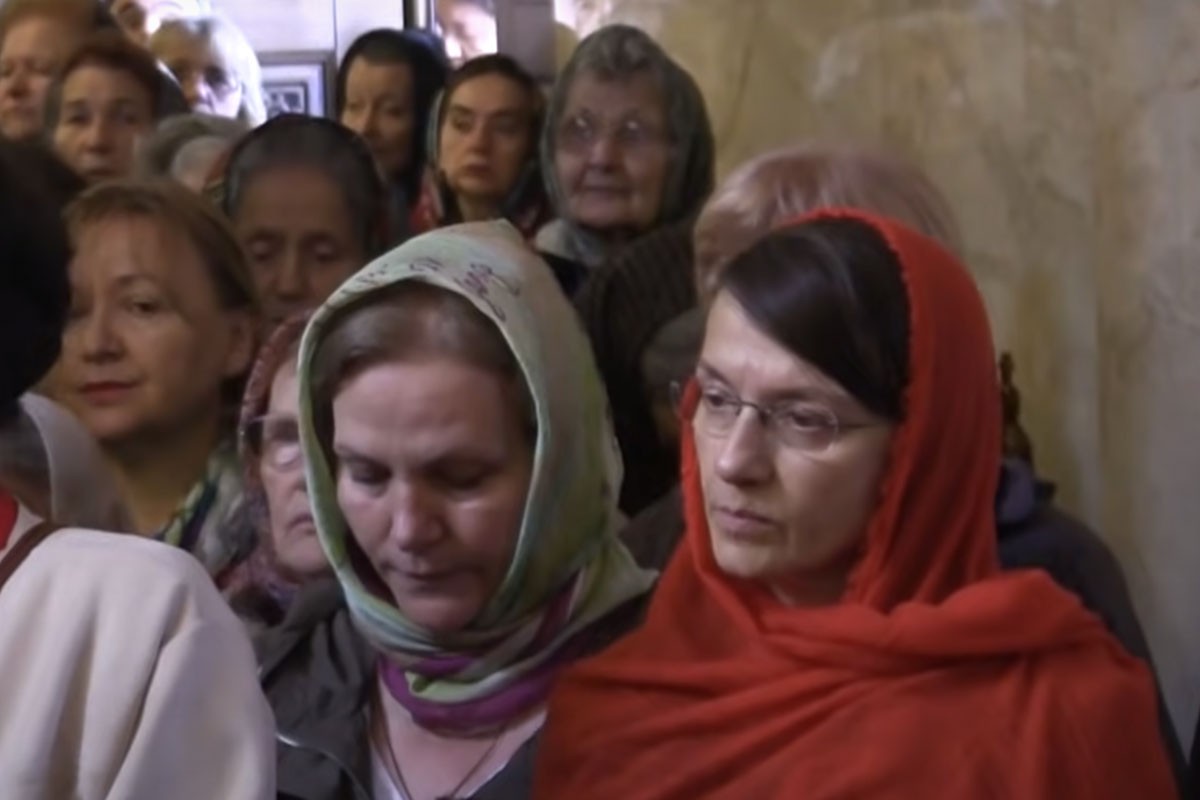 Zašto žene treba da nose marame u crkvi