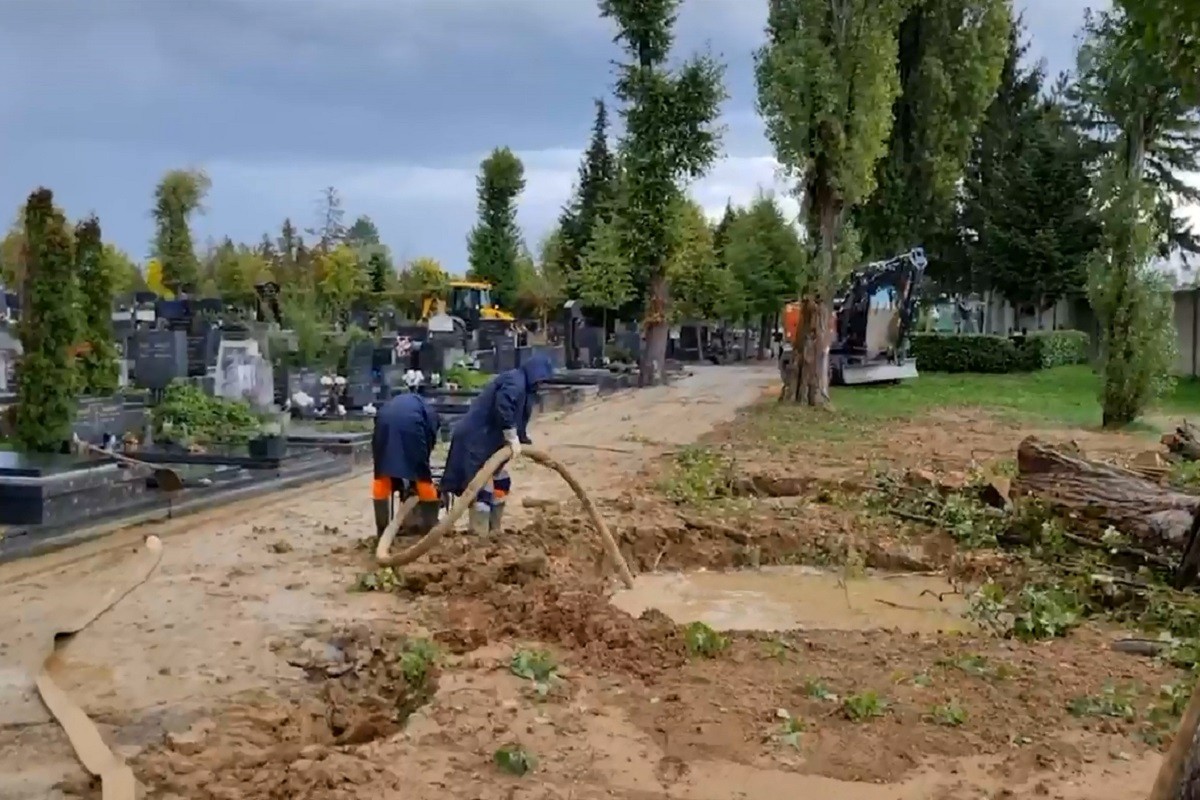 Poplavljen dio groblja "Mirogoj"