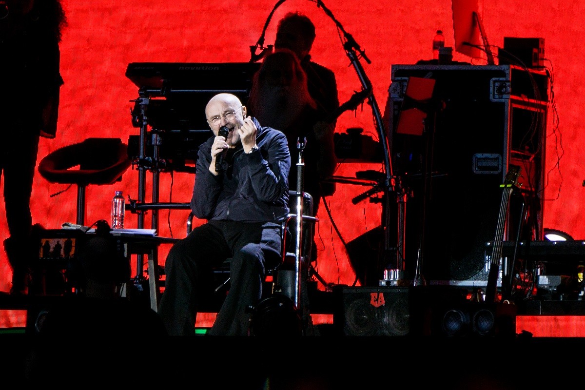 Fil Kolins i Genesis zaradili 300 miliona dolara