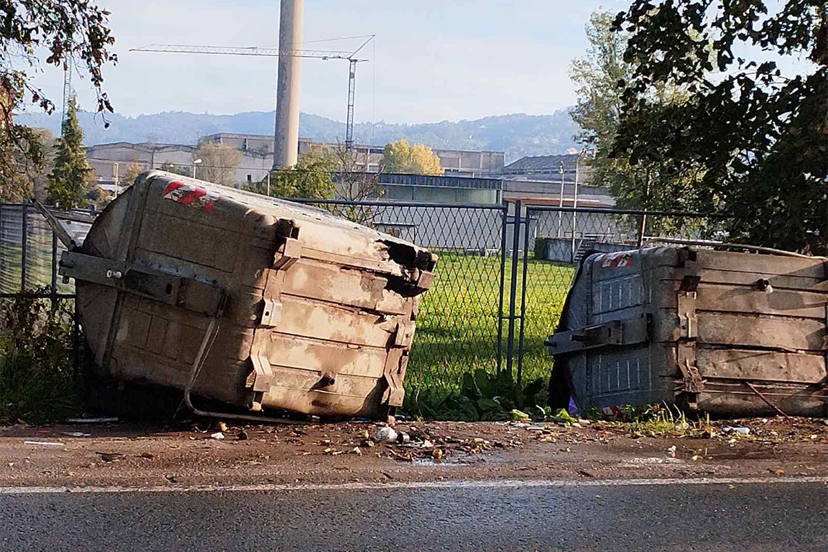 Nesavjesni pojedinci prevrnuli sve kontejnere od Rebrovca do Vrbanje