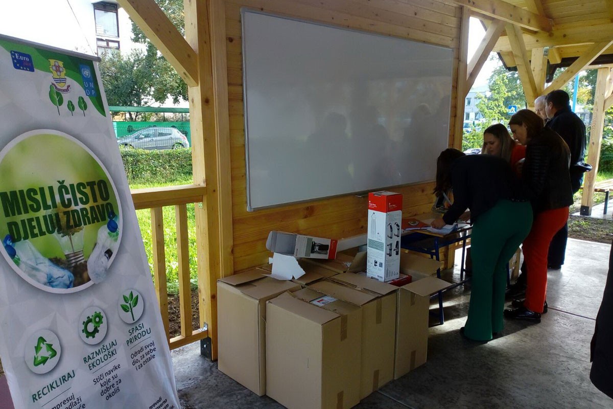 Škole zarađuju od plastične ambalaže