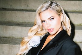 Milica Pavlović zablistala u haljini od stakla